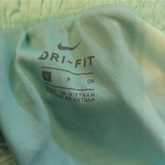 Nike Women's Dri-fit Tempo Shorts Size Small Aqua Blue - Picture 3 of 3